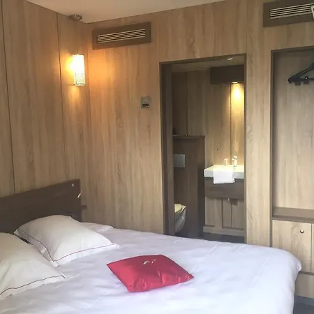 The Originals Access Aeroport, Hotel Aurillac