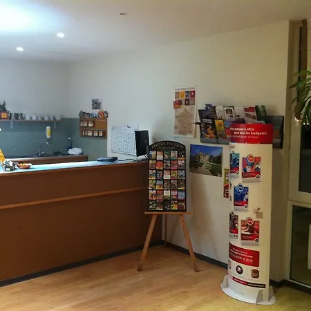 Hotel The Originals Access Aéroport, 2*